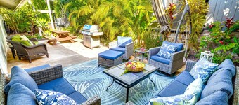 Family-Friendly 4BR House🌺Hot Tub, Game Table, Yard, Near Beaches/Dining/Shops