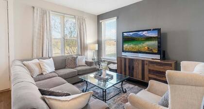 Brand New Townhome avec un style contemporain! Route courte et directe vers A & M!