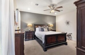 3 bedrooms, iron/ironing board, WiFi, bed sheets