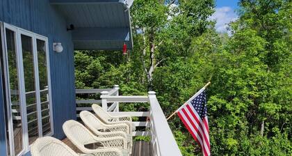 Casa de 4 dormitorios con 2 terrazas para vistas panorámicas y acceso al muelle de Daisy Bay