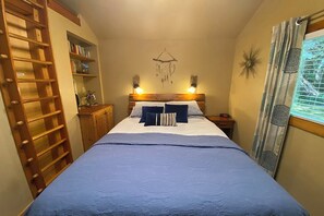 1 bedroom, desk, iron/ironing board, free WiFi