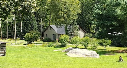 Eristäytynyt 13 eekkeriä Sinnemahoning-puron Bennetts-haaran vieressä