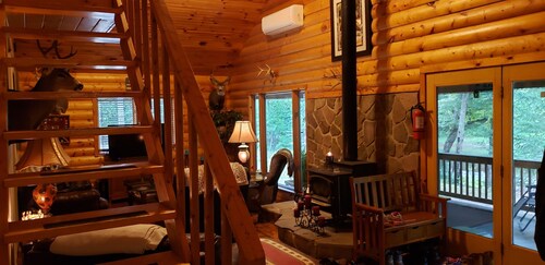 Eristäytynyt 13 eekkeriä Sinnemahoning-puron Bennetts-haaran vieressä