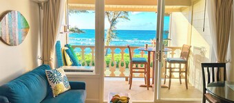 Direct Ocean Front, Top Floor Studio Paradise