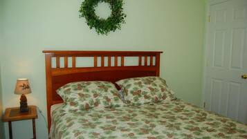 2 slaapkamers, een strijkplank/strijkijzer, gratis wifi, beddengoed