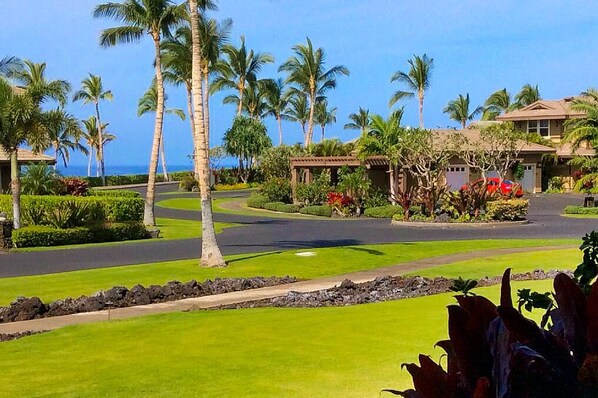 Property grounds - Relax by the Sea, in this awesome 2 bedroom Condo (Waikoloa)