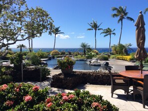 Outdoor dining - Relax by the Sea, in this awesome 2 bedroom Condo (Waikoloa)