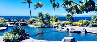 Relax by the Sea, in this awesome 2 bedroom Condo