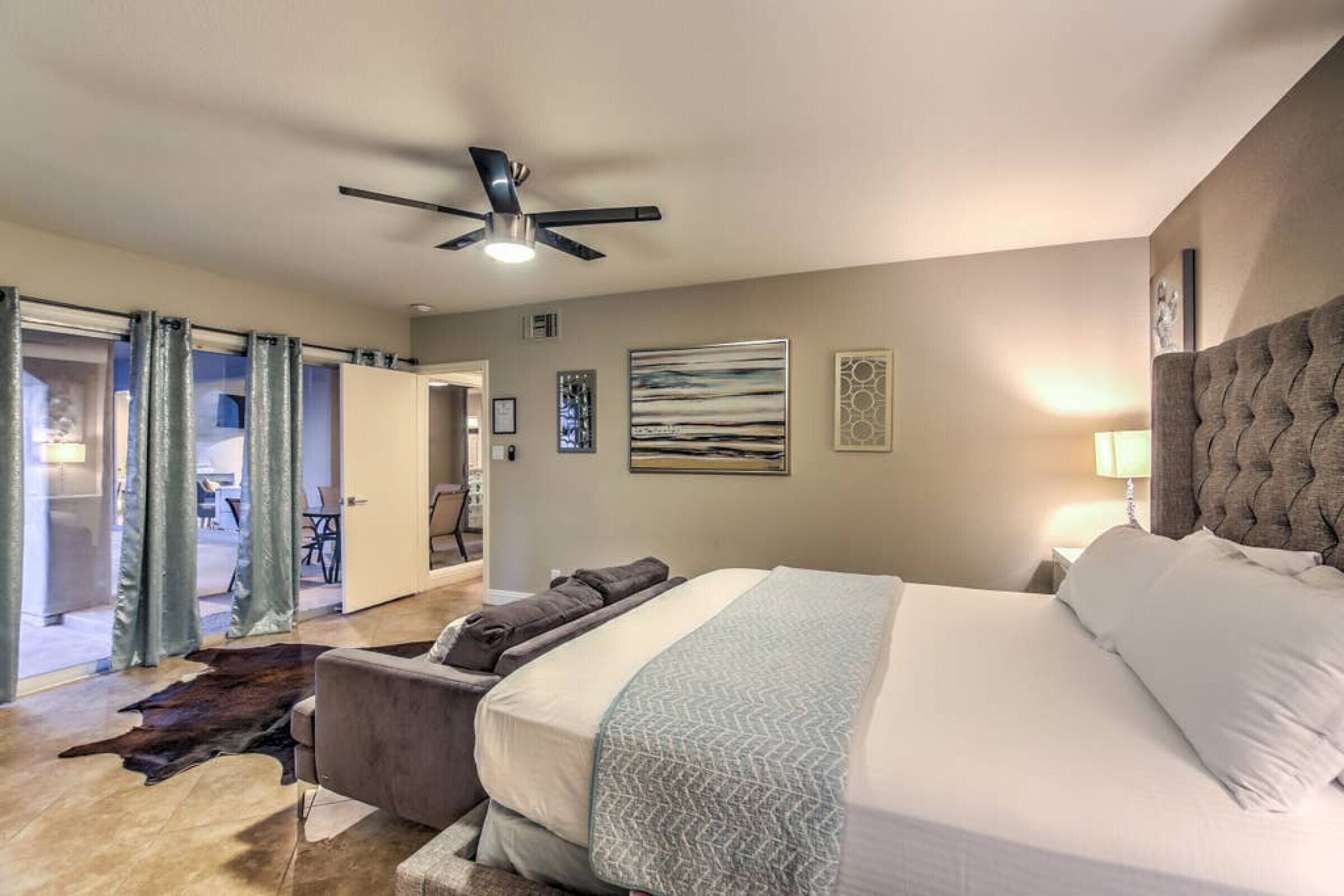 5 bedrooms, desk, iron/ironing board, WiFi