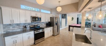 Vintage Vegas Estate! Unique & Gorgeous! Resort Style Backyard