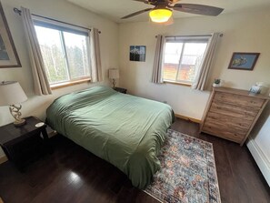 4 soverom, strykejern/-brett, wi-fi og sengetøy