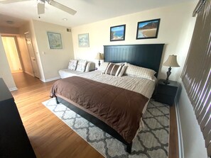 4 chambres, bureau, fer et planche à repasser, Wi-Fi gratuit