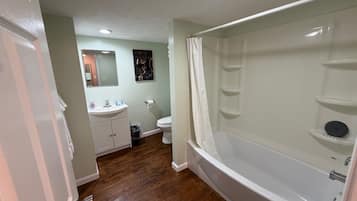 Combined shower/tub