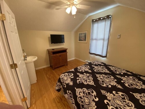 Strip Location | Pet Friendly | Fire Pit