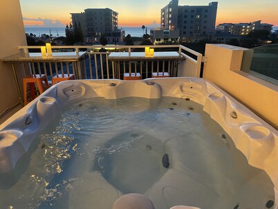 5 level home with private elevator, roof top terrace, hot tub, & amazing views 