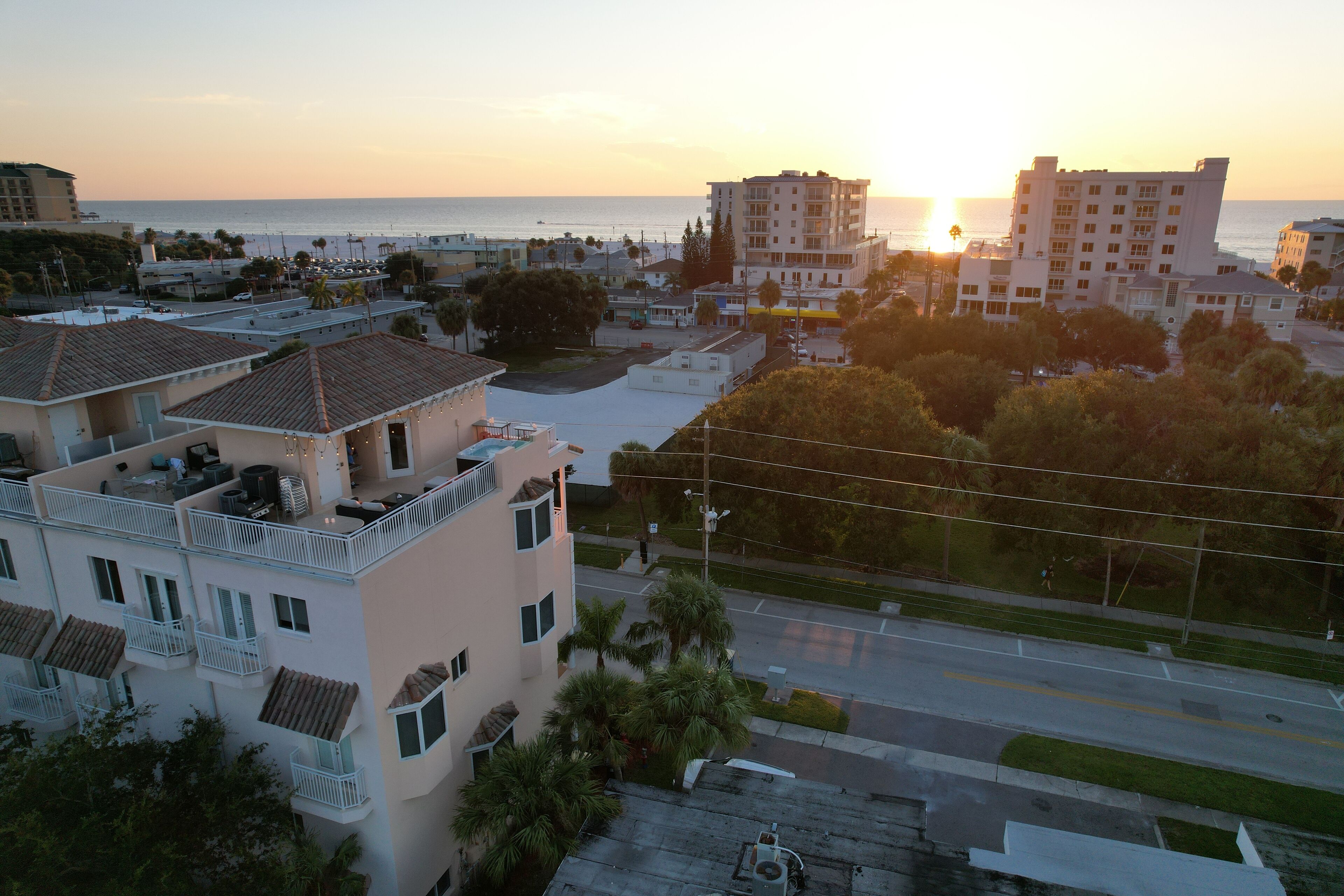 5 level home with private elevator, roof top terrace, hot tub, & amazing views 