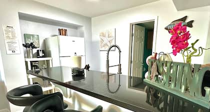 2 min walk to beach Casa By The Sea Unit A W/Pool