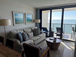 Smart TV, DVD player, books - Beachfront 2BR, 2BA on Gulf of America 15th-Floor Direct  Pool & Hot Tub Access (Marco Island)