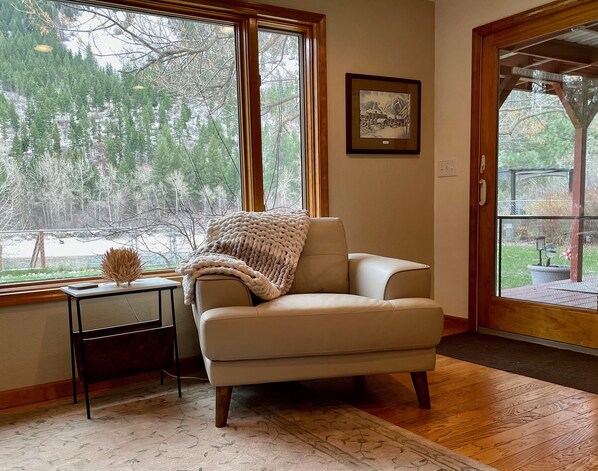 Smart TV, DVD player, books, video library