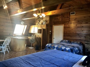 4 bedrooms, in-room safe, iron/ironing board, free WiFi