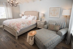 4 bedrooms, iron/ironing board, travel cot, free WiFi