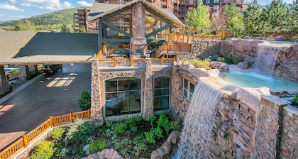 Renovated 775sqf 1 BDR (adjacent to a studio 360sqf can be sold as 2 BDR)