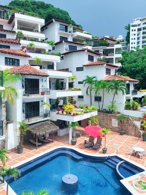 Alberca en la azotea y alberca climatizada