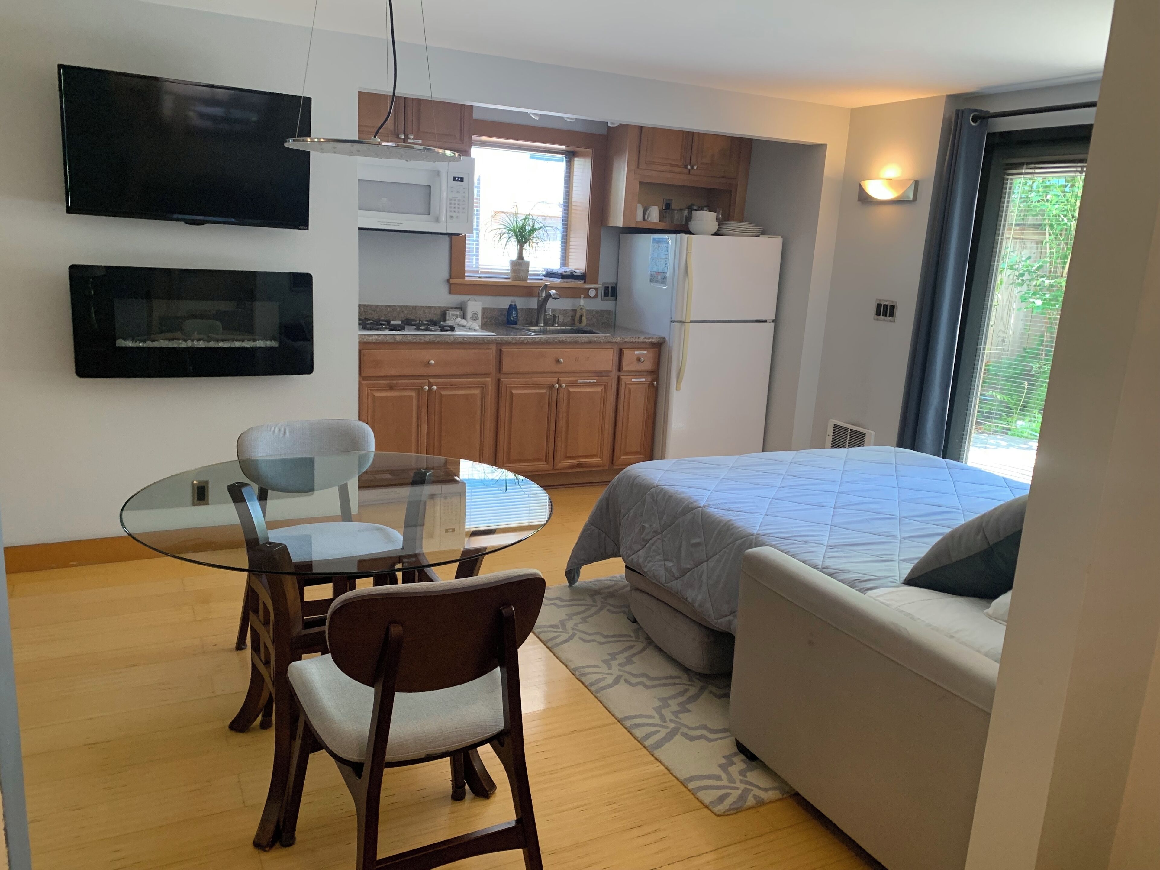 Skrivebord, strygejern/strygebræt, weekendseng, gratis Wi-Fi