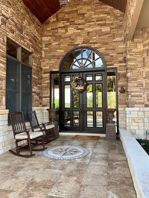 Exterior detail - Scenic Hill Country Views in New Braunfels (New Braunfels)