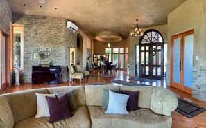 Smart TV, fireplace, Netflix, books