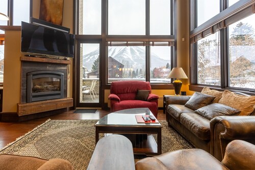 The Historic 901 | Private Hot Tub