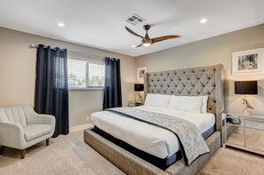 4 chambres, bureau, fer et planche à repasser, lit parapluie