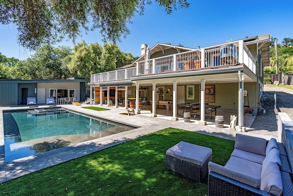 Outdoor pool, a heated pool