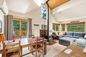 Smart TV, books, video library, stereo