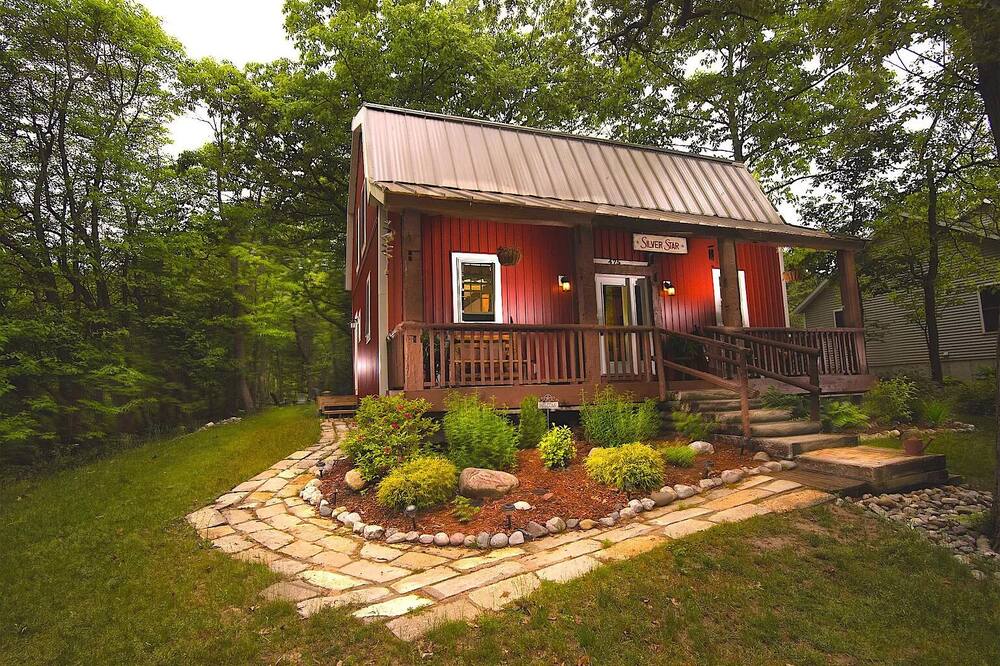 AWESOME Location & Cottage!