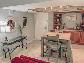 Dining - Cozy beach unit setup for vacations with kids or Couples!  (St Simons Island)