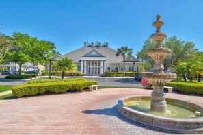 Exterior - Close to Disney! NO Extra Fees! Gated! Clean & Comfy! Family Friendly!  (Kissimmee)