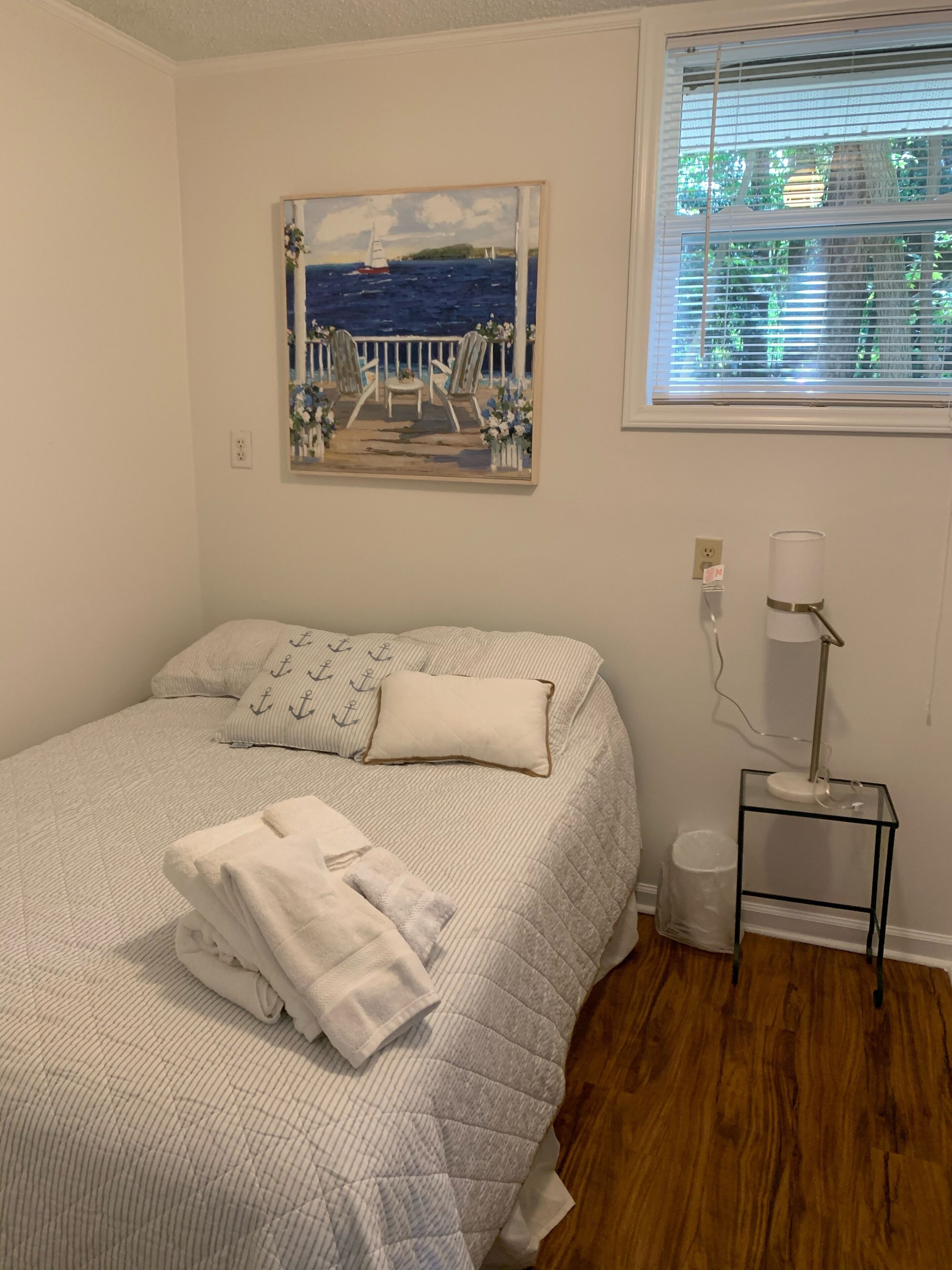 3 多间卧室、熨斗/熨衣板、收费 WiFi、床单