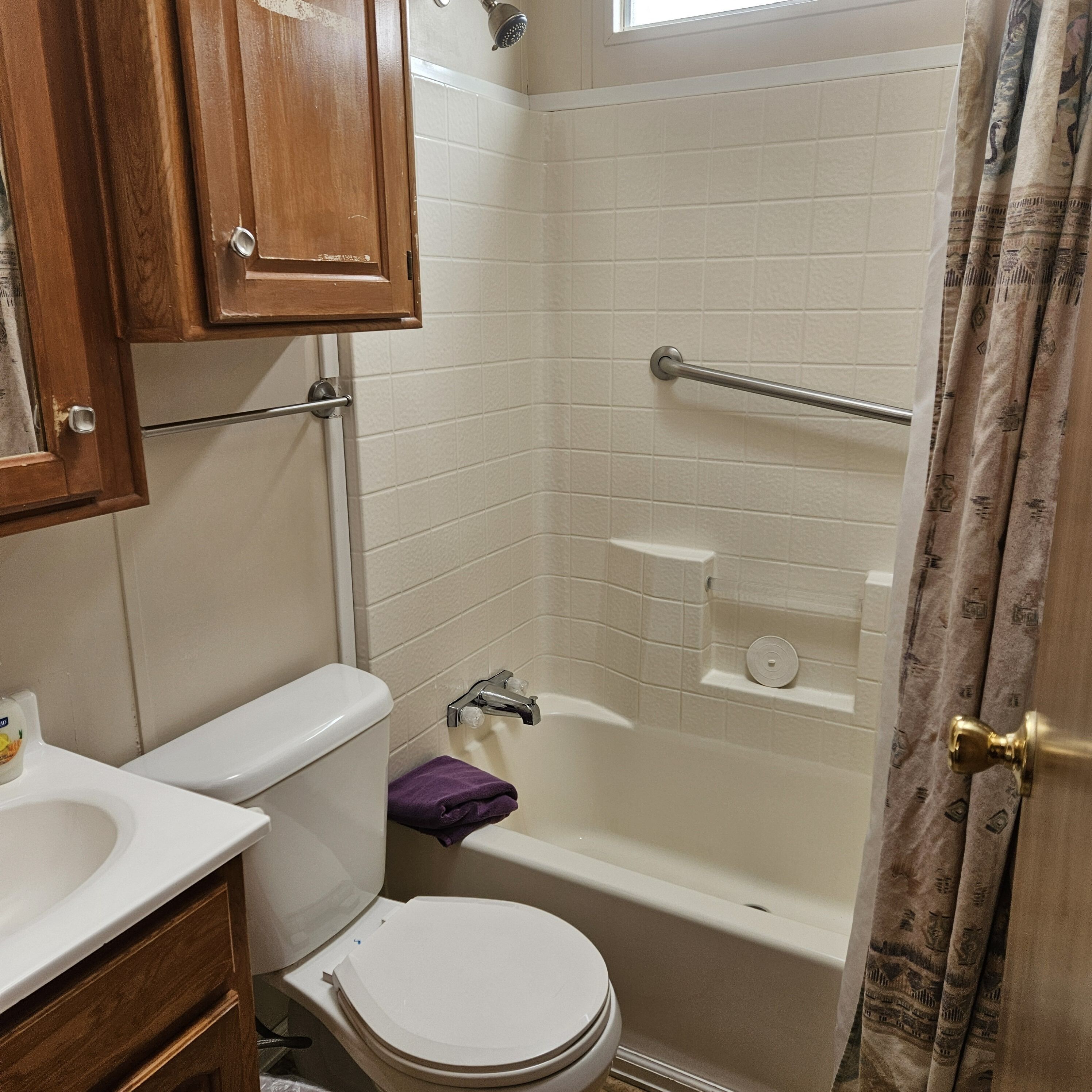 Shower, towels