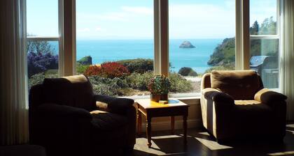 Prime location! Trinidad Bay Ocean Views Overlooking Trinidad Harbor and Pier!