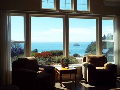 Prime location! Trinidad Bay Ocean Views Overlooking Trinidad Harbor and Pier!