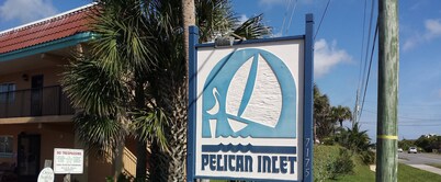 Cozy First Floor 2 Bedroom Condo Close To The Beach! 