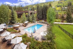 Piscine extérieure, piscine chauffée