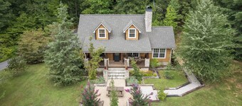 Beary Cozy Easy Access 3br/2.5ba All The Charm Of The Smoky Mountains. Free WiFi