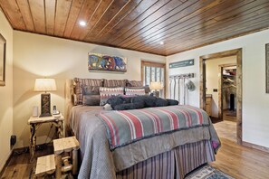 3 slaapkamers, een strijkplank/strijkijzer, gratis wifi, beddengoed