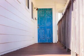 Property grounds - Oceanview Family Retreat with Saltwater Hot Tub – Steps from the Beach (Pedro Point, Pacifica)