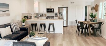 Ocean Front Townhouse w/ view, large Yard