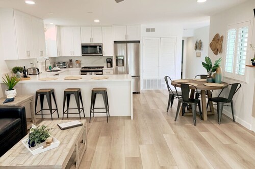 Ocean Front Townhouse w/ view, large Yard