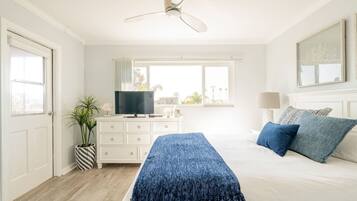 3 bedrooms, iron/ironing board, travel cot, WiFi