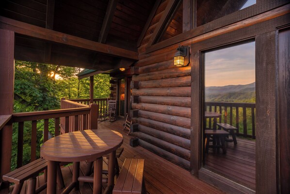 Property grounds - Closer To Home - Luxurious Mountain Cabin in the Smokies (Gatlinburg)